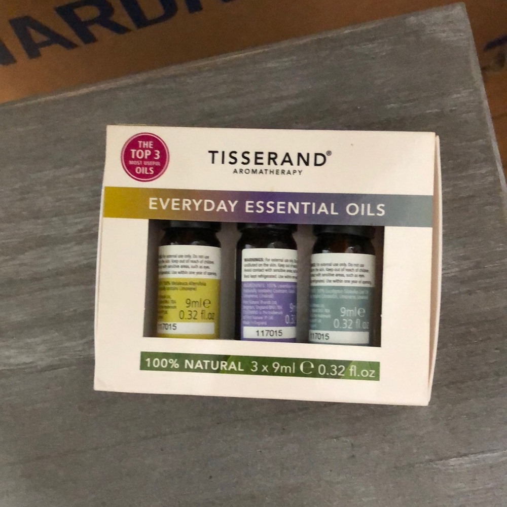 - Tisserand essential everyday kit oils
